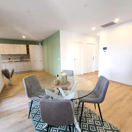 Maison Avec Grand Garage Entierement Renove * Capestang